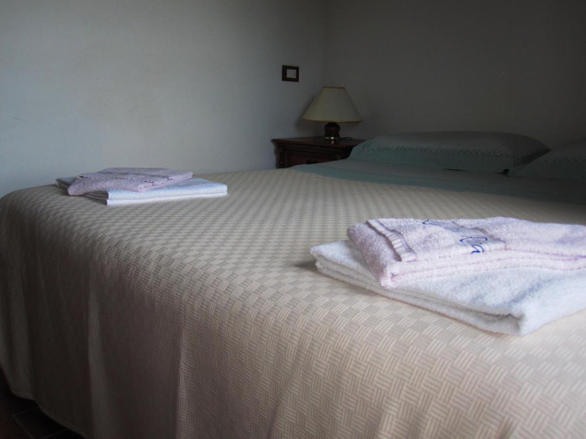 La Pietra Rara B&B Montone  Luaran gambar