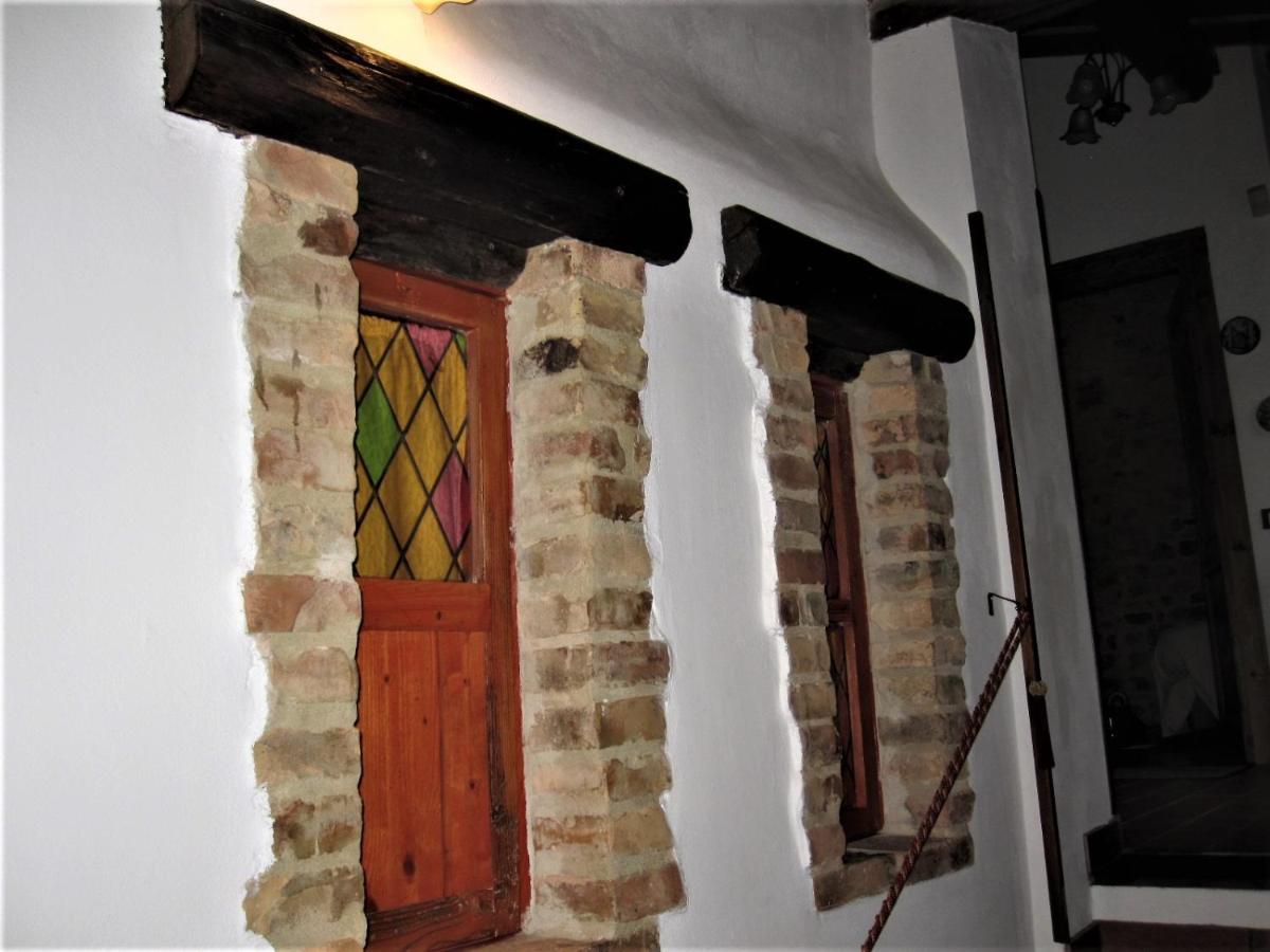 La Pietra Rara B&B Montone  Luaran gambar